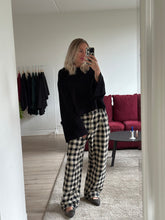 Afbeelding in Gallery-weergave laden, JAZZ SWEATER - Black