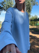 Afbeelding in Gallery-weergave laden, HOLLY LONGSLEEVE - Light blue
