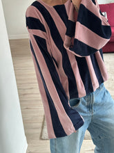 Afbeelding in Gallery-weergave laden, JAZZ SWEATER - Soft pink/Navy velvet