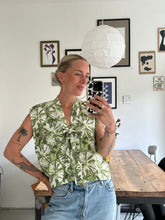 Afbeelding in Gallery-weergave laden, SUE WAISTCOAT - Green tie-dye
