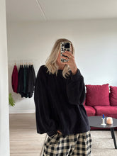Afbeelding in Gallery-weergave laden, MARLEY SWEATER - Black