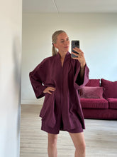 Afbeelding in Gallery-weergave laden, JUNE ROBE - Aubergine