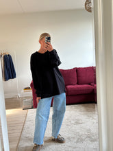 Afbeelding in Gallery-weergave laden, RUBY LONGSLEEVE - Black