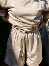 Afbeelding in Gallery-weergave laden, NOVÈL SHORTS - Sand