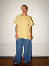 Afbeelding in Gallery-weergave laden, LOVA T-SHIRT - Dusty yellow