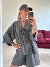 Afbeelding in Gallery-weergave laden, BOWIE ROBE - Grey