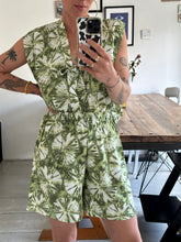 Afbeelding in Gallery-weergave laden, SUE WAISTCOAT - Green tie-dye