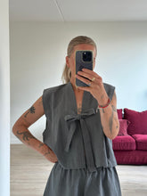 Afbeelding in Gallery-weergave laden, SUE WAISTCOAT - Grey