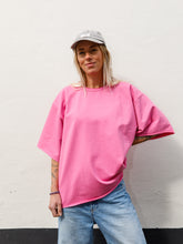 Afbeelding in Gallery-weergave laden, COCO T-SHIRT - Pink