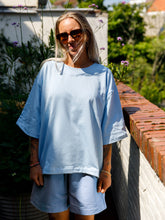 Afbeelding in Gallery-weergave laden, LENNY T-SHIRT - Light blue