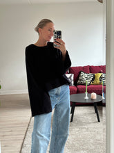 Afbeelding in Gallery-weergave laden, JAZZ SWEATER - Black