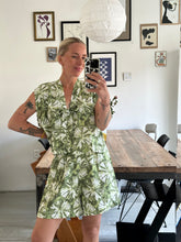 Afbeelding in Gallery-weergave laden, SUE WAISTCOAT - Green tie-dye