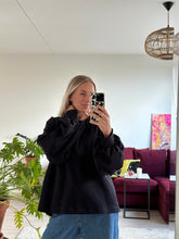 Afbeelding in Gallery-weergave laden, MARLEY SWEATER - Black