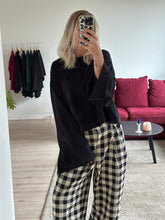 Afbeelding in Gallery-weergave laden, JAZZ SWEATER - Black