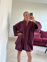 Afbeelding in Gallery-weergave laden, JUNE ROBE - Aubergine