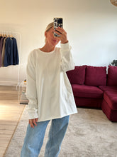 Afbeelding in Gallery-weergave laden, RUBY LONGSLEEVE - Off white