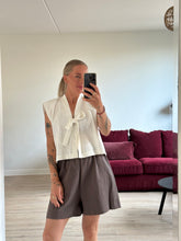 Afbeelding in Gallery-weergave laden, SUE WAISTCOAT - Ecru
