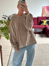 Afbeelding in Gallery-weergave laden, MARLEY SWEATER - Beige