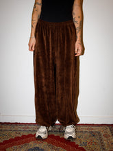 Afbeelding in Gallery-weergave laden, CLEO PANTS - Chocolate