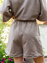 Afbeelding in Gallery-weergave laden, NOVÈL SHORTS - Taupe