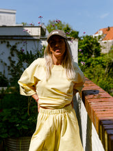 Afbeelding in Gallery-weergave laden, LENNY T-SHIRT - Soft yellow