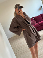 Afbeelding in Gallery-weergave laden, JUNE ROBE - Dusty brown