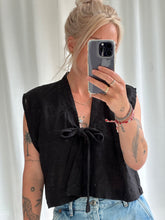 Afbeelding in Gallery-weergave laden, SUE WAISTCOAT - Black embroidery