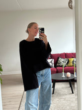 Afbeelding in Gallery-weergave laden, JAZZ SWEATER - Black