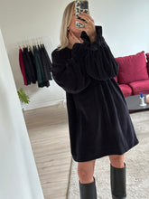 Afbeelding in Gallery-weergave laden, MAE SWEATDRESS - Black