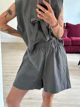 Afbeelding in Gallery-weergave laden, NOVÈL SHORTS - Grey