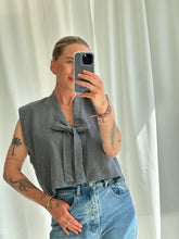 Afbeelding in Gallery-weergave laden, SUE WAISTCOAT - Grey
