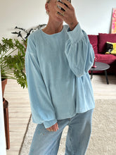 Afbeelding in Gallery-weergave laden, MARLEY SWEATER - Soft blue