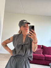 Afbeelding in Gallery-weergave laden, SUE WAISTCOAT - Grey