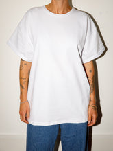 Afbeelding in Gallery-weergave laden, LOVA T-SHIRT - White