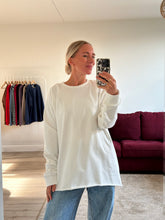 Afbeelding in Gallery-weergave laden, RUBY LONGSLEEVE - Off white