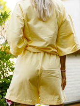 Afbeelding in Gallery-weergave laden, NOVÈL SHORTS - Soft yellow