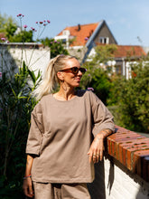 Afbeelding in Gallery-weergave laden, LENNY T-SHIRT - Taupe