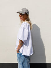 Afbeelding in Gallery-weergave laden, COCO T-SHIRT - White