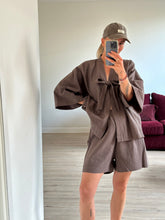 Afbeelding in Gallery-weergave laden, BOWIE ROBE - Dusty brown
