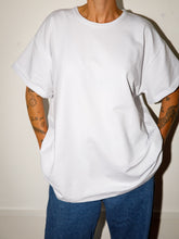 Afbeelding in Gallery-weergave laden, LOVA T-SHIRT - White