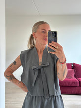 Afbeelding in Gallery-weergave laden, SUE WAISTCOAT - Grey