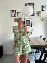Afbeelding in Gallery-weergave laden, SUE WAISTCOAT - Green tie-dye