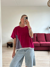 Afbeelding in Gallery-weergave laden, ABBY T-SHIRT - Unique piece 6
