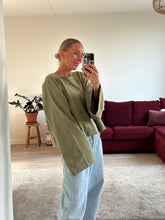Afbeelding in Gallery-weergave laden, JAZZ SWEATER - Olive