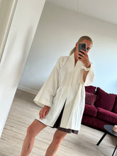 Afbeelding in Gallery-weergave laden, JUNE ROBE - Ecru