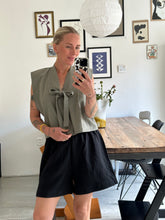 Afbeelding in Gallery-weergave laden, NOVÈL SHORTS - Black