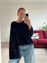 Afbeelding in Gallery-weergave laden, JAZZ SWEATER - Navy velvet