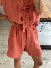 Afbeelding in Gallery-weergave laden, NOVÈL SHORTS - Peach pink

