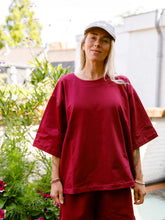 Afbeelding in Gallery-weergave laden, LENNY T-SHIRT - Wine red
