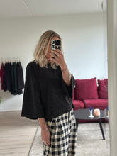 Afbeelding in Gallery-weergave laden, LIV T-SHIRT - Glitter
